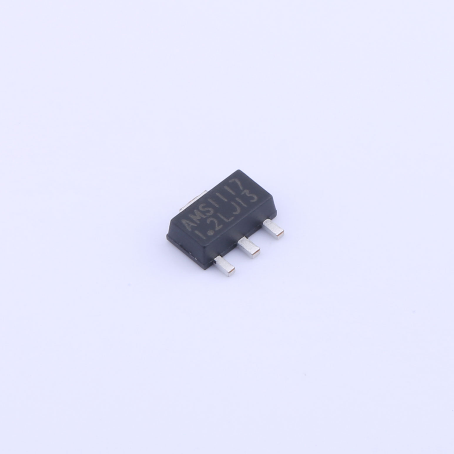 AMS1117-1.2 リニアレギュレータ (LDO) SOT-89