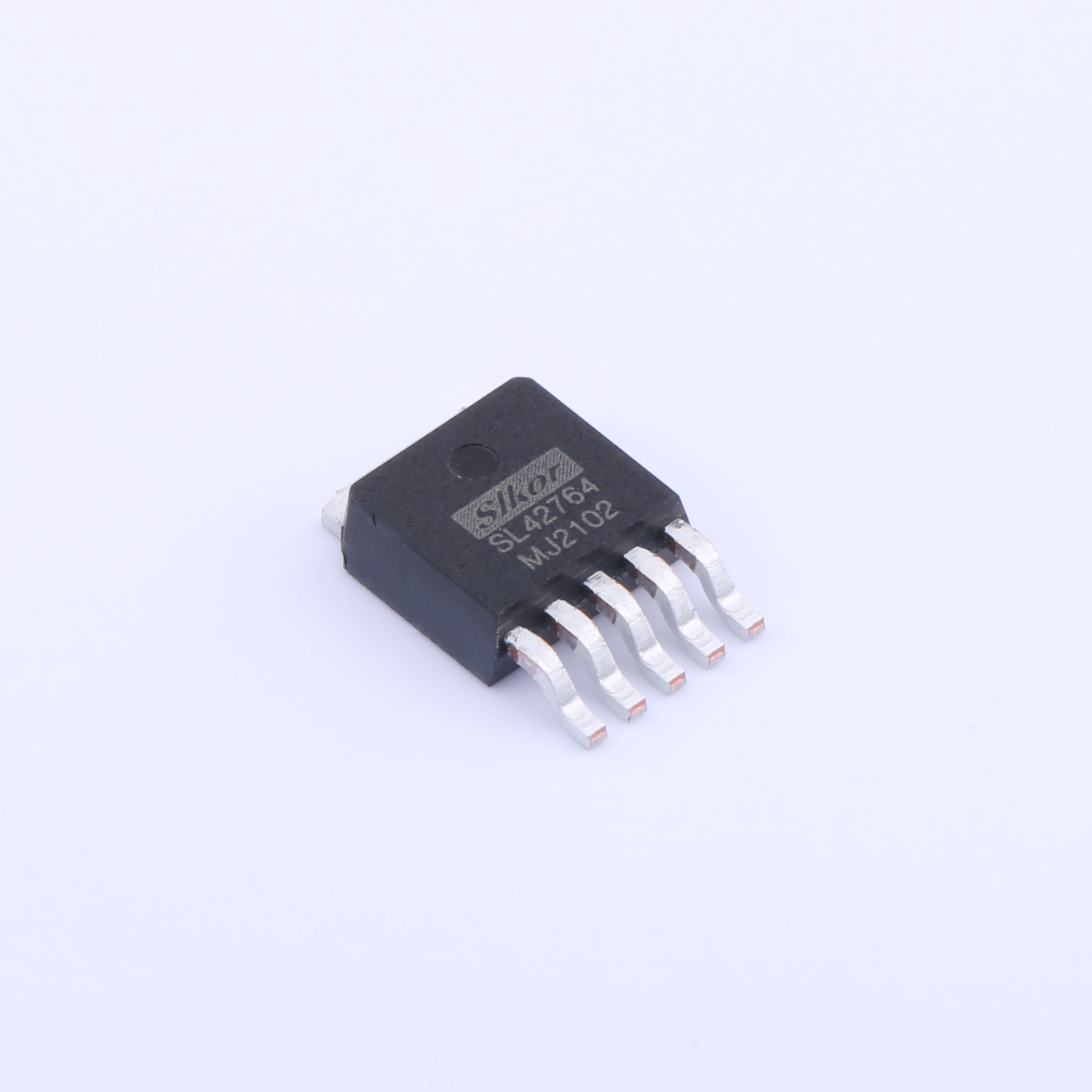 Infineon TLE42764 の代替同等品 | Slkor SL42764 リニア電圧レギュレータ