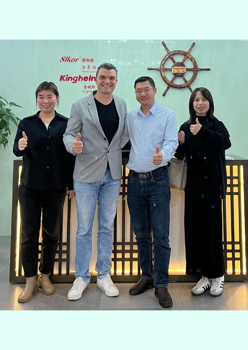 Cyfarfod â'n Cleientiaid